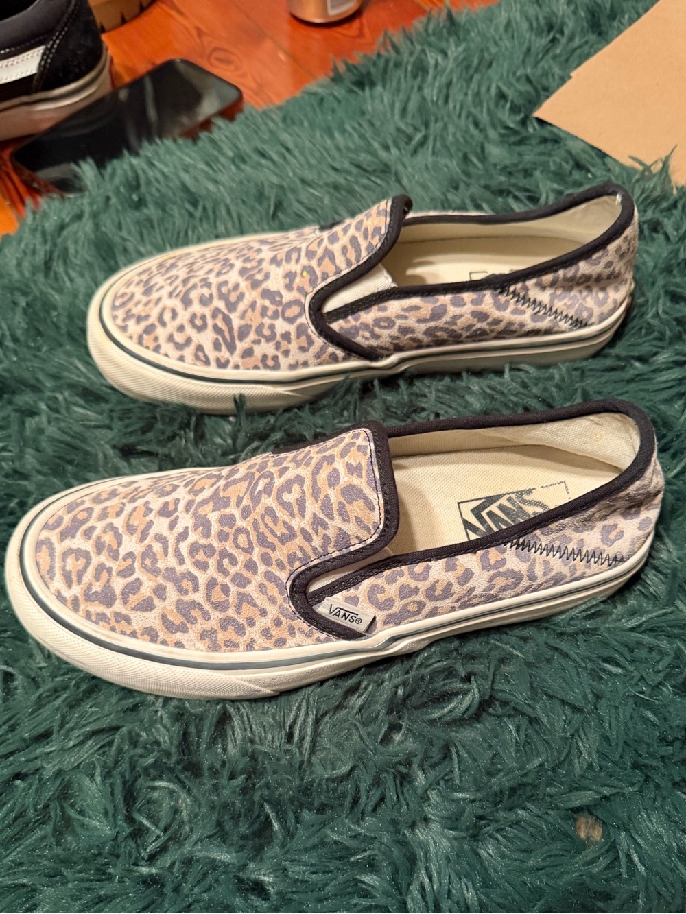 Vans Leopard Print Canvas Slip-On Sneakers Women’s 8.5